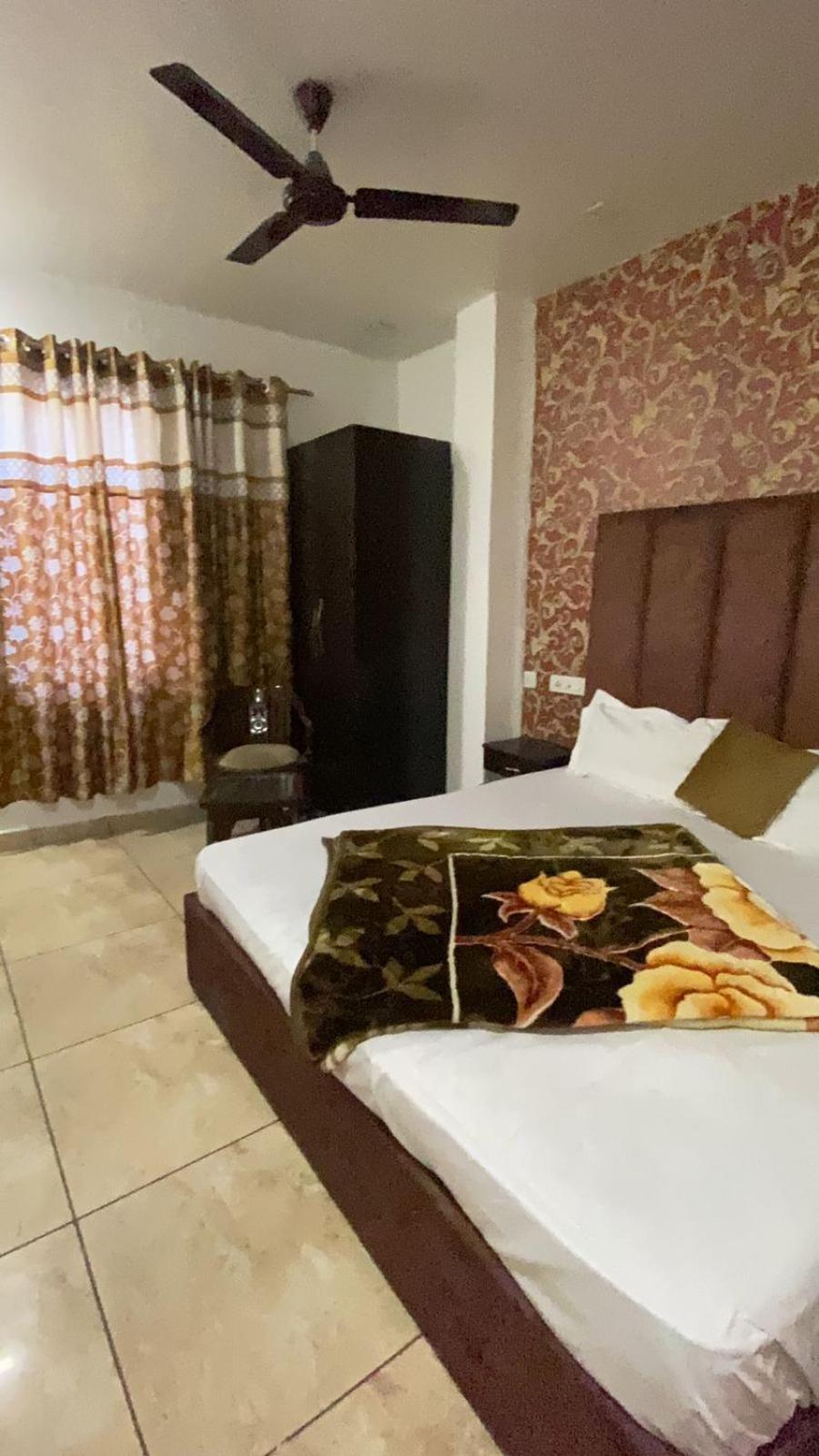 Hotel Sd Regency Amritsar Exterior photo